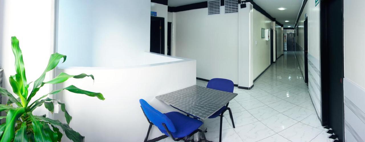 Hotel Luna Azul Florencia  Luaran gambar